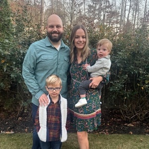 Team Page: Hangin With Holden
